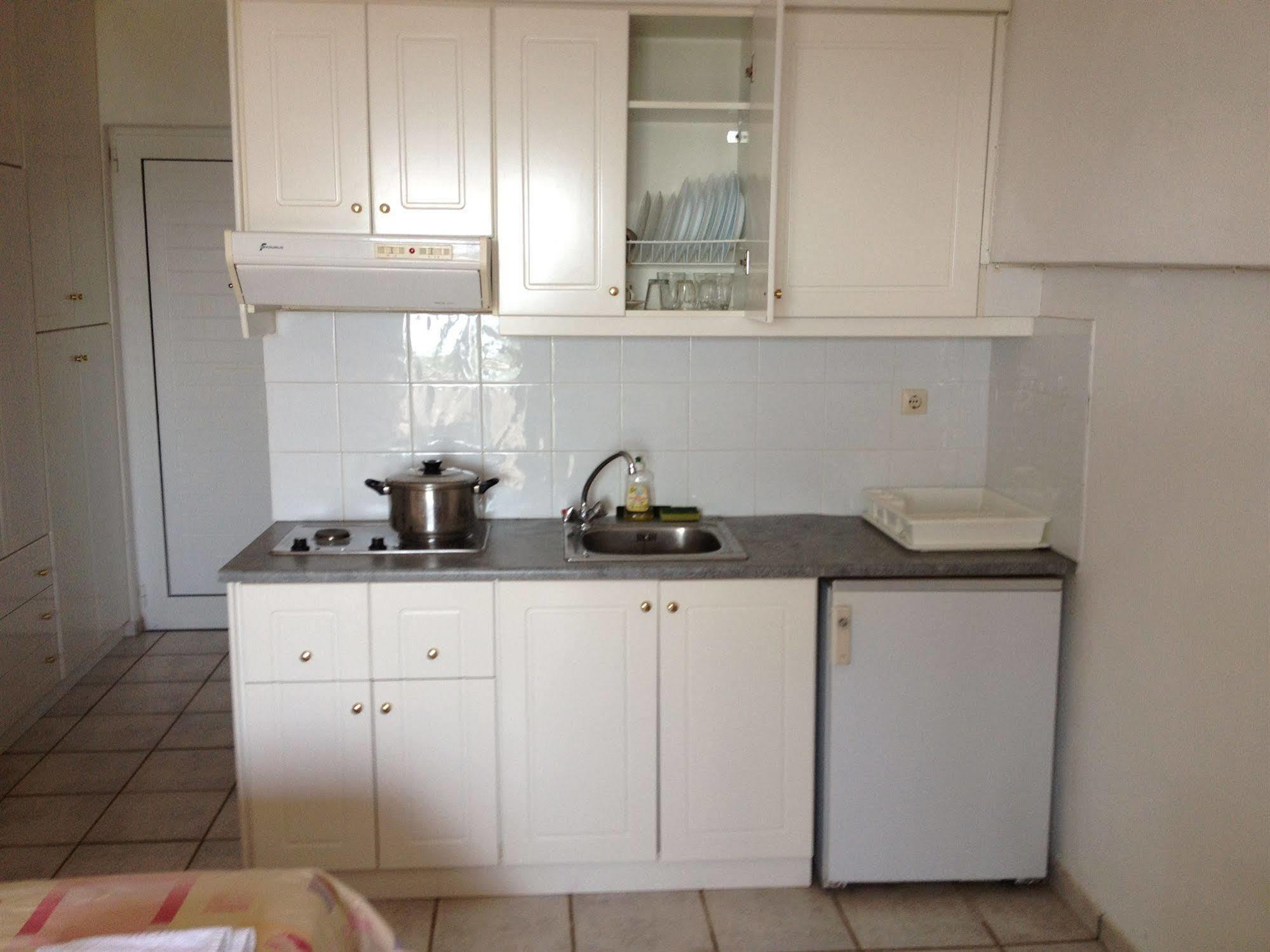 Gikas Apartments Marmari  Экстерьер фото